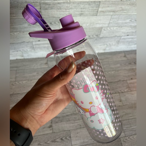 Hello Kitty Water Bottle - Picture 4 of 5